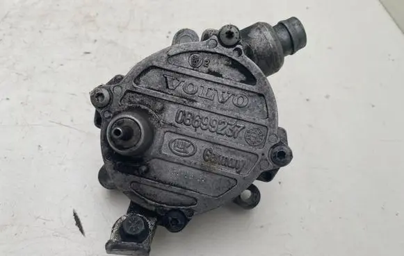 Volvo S80 Vacuum pump 08699237