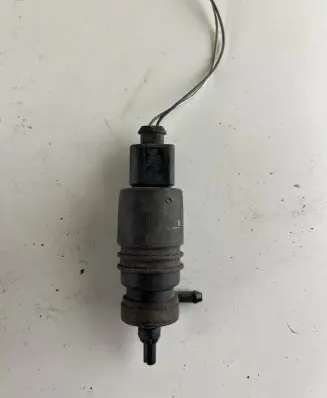 Audi A6 S6 C5 4B Windscreen/windshield washer pump
