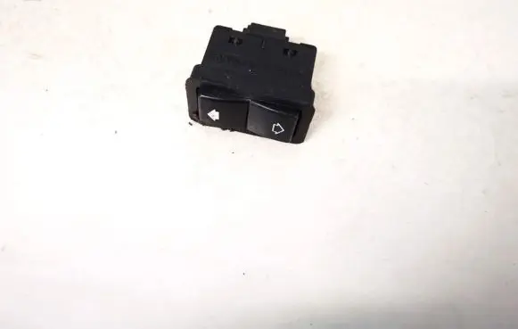 BMW 5 E39 Electric window control switch 8368974