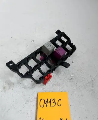 Volkswagen PASSAT B5 Fuse box set 8D0937503E