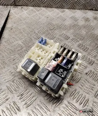 Ford Mondeo MK IV Fuse module