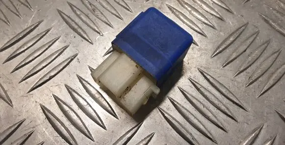 Nissan X-Trail T30 Other relay 2523079981
