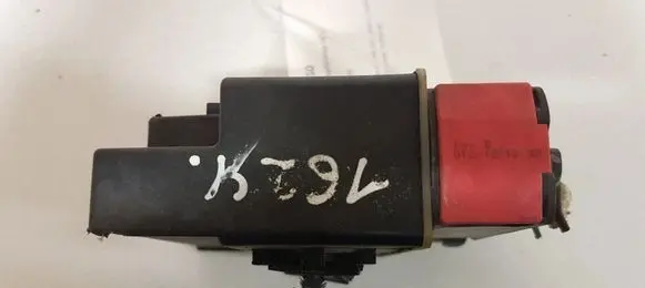 Citroen DS3 Glow plug pre-heat relay 018010951 9652021180