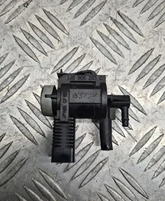 Volkswagen Golf IV Turbo solenoid valve 1J0906283C