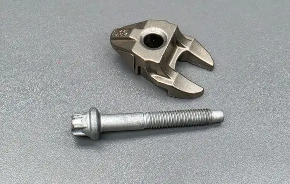 Ford Fiesta Fuel Injector clamp holder 