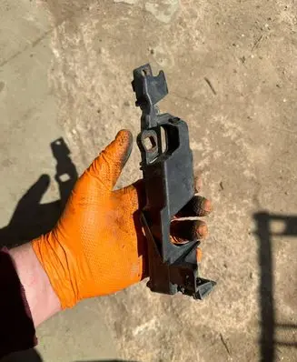 Audi A6 S6 C7 4G Fender mounting bracket 4G0807284