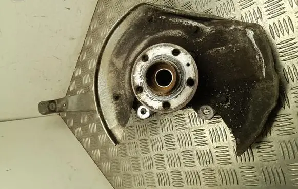 Volvo XC90 Front wheel hub KN051