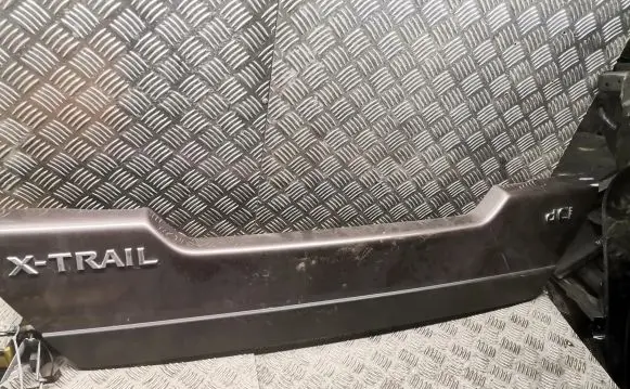 Nissan X-Trail T31 Trunk/boot trim cover 