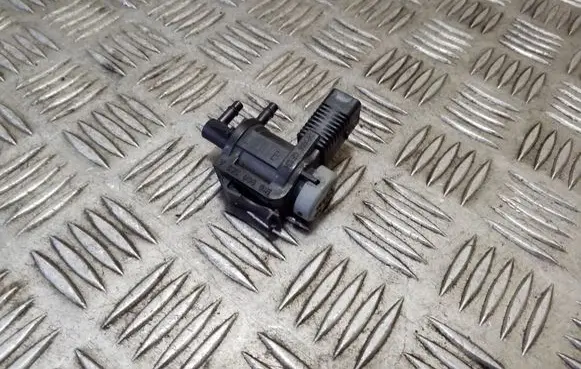 Valve vacuum