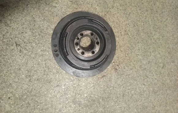 BMW 5 E39 Crankshaft pulley 2245377