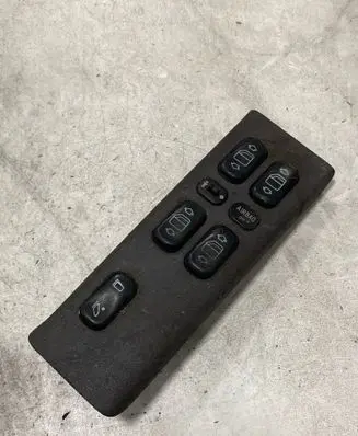Mercedes-Benz A W168 Electric window control switch 1688202810 037532700