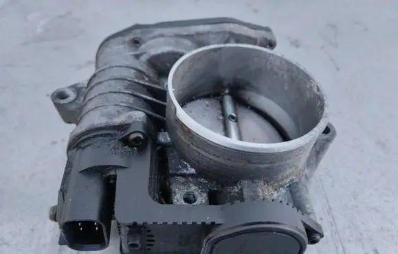 Hyundai Sonata Throttle valve 351003C200