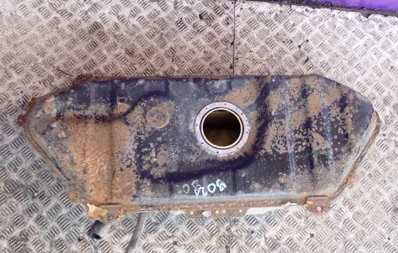 Toyota Yaris Verso Fuel tank 