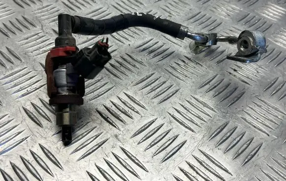 Toyota Verso Fuel injector 2371026012