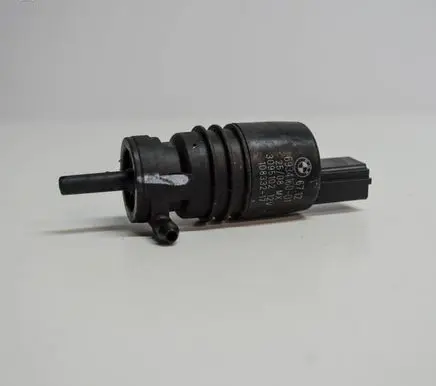 BMW X5 E70 Windscreen/windshield washer pump 6934160