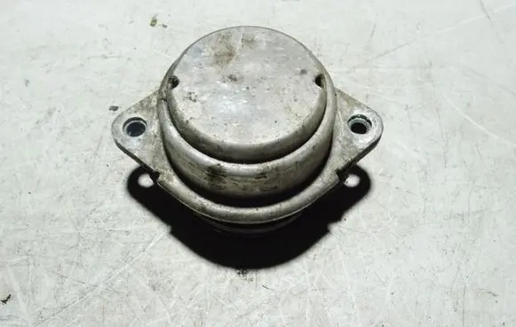 Audi A6 S6 C5 4B Engine mount bracket 3618280