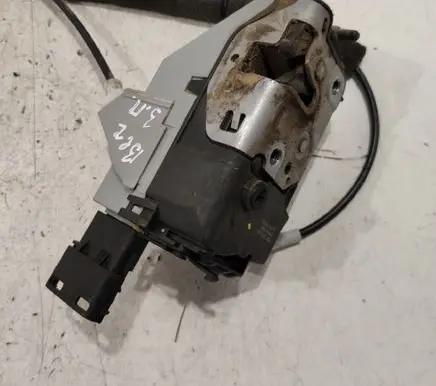 Citroen Berlingo Sliding door lock 828416
