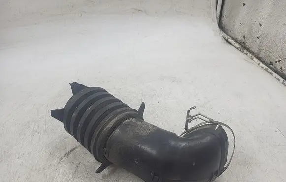 Mercedes-Benz ML W163 Air intake duct part 1635050261