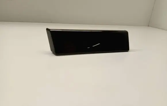 Dashboard glove box trim