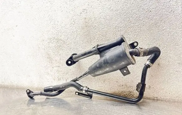 Opel Insignia A Oil breather separator 565581915