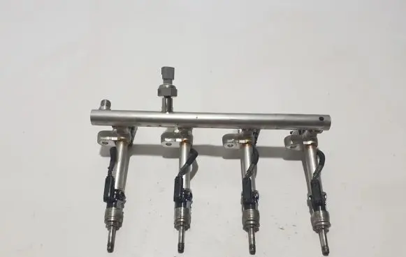 Volvo S90, V90 Fuel main line pipe 31478555