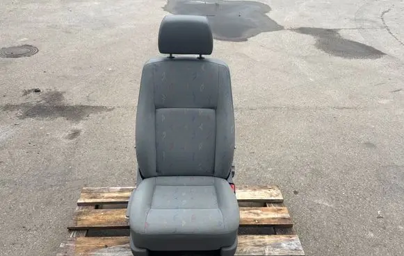 Volkswagen Transporter - Caravelle T5 Front passenger seat