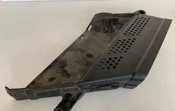 Audi A5 8T 8F Air intake duct part 8K0129618E 8K0129618D