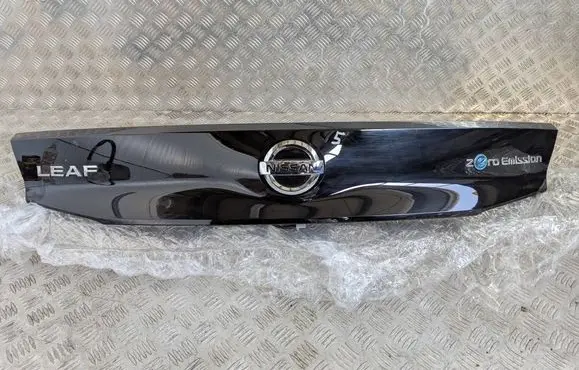 Nissan Leaf II (ZE1) Tailgate trim 908105SH0A 908105SH0B