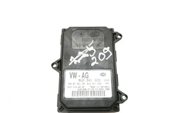 Audi Q3 8U Xenon control unit/module 8U0941329 7086160199 0101144OAF