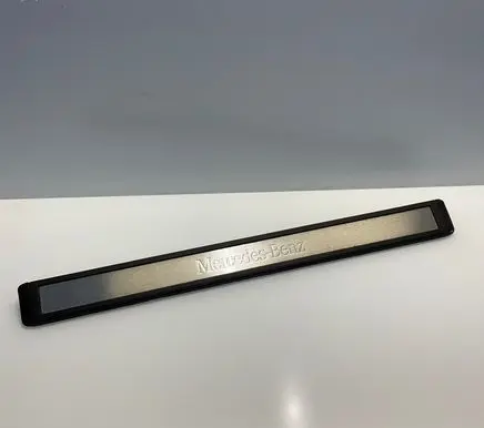 Mercedes-Benz E W211 Side skirt front trim A2116801435 2116801435