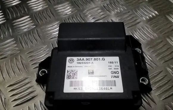 Volkswagen PASSAT B7 Hand brake control module 3AA907801G