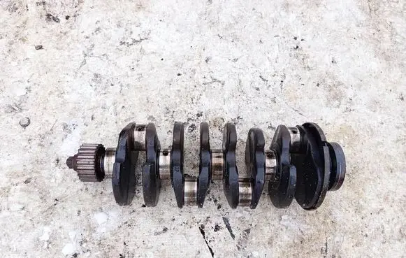 Audi A4 S4 B5 8D Crankshaft 