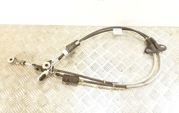 Volvo V40 Gear shift cable linkage 31367433