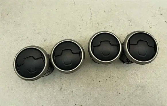 Nissan Qashqai+2 Dash center air vent grill 68760JD10A P10670
