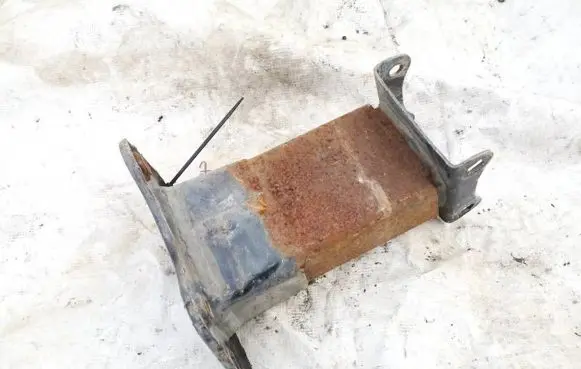 Mercedes-Benz ML W164 Front bumper mounting bracket
