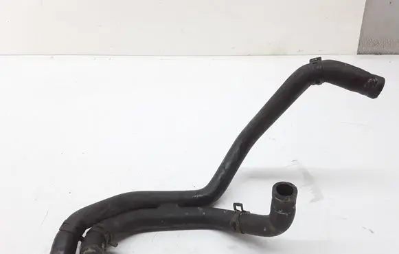 Volkswagen Golf IV Engine coolant pipe/hose