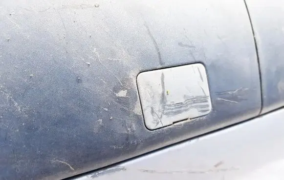 Rear bumper row hook cap/cover