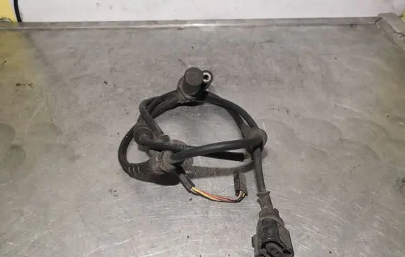 Audi A4 S4 B6 8E 8H ABS brake wheel speed sensor 8E0927803A 0265006682
