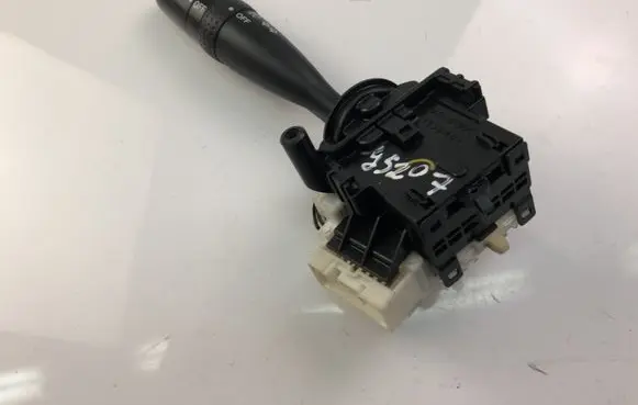 Toyota RAV 4 (XA20) Wiper turn signal indicator stalk/switch 8414052020