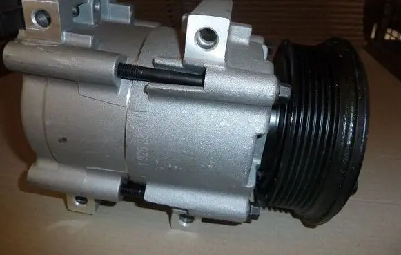 Ford Cougar Air conditioning (A/C) compressor (pump) 1026282