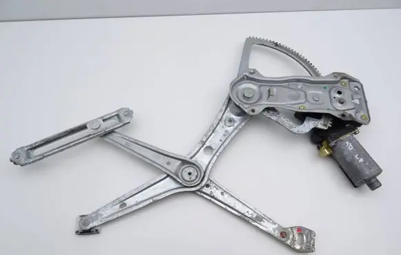 Mercedes-Benz E W210 Front door window regulator with motor 0130821670