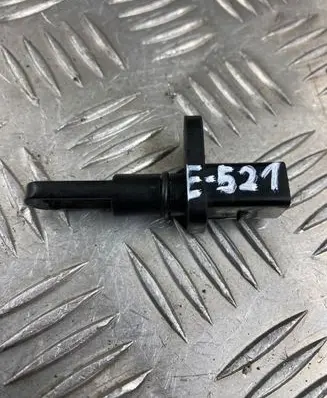 Audi A4 S4 B7 8E 8H Intake air temperature sensor 06B905379D