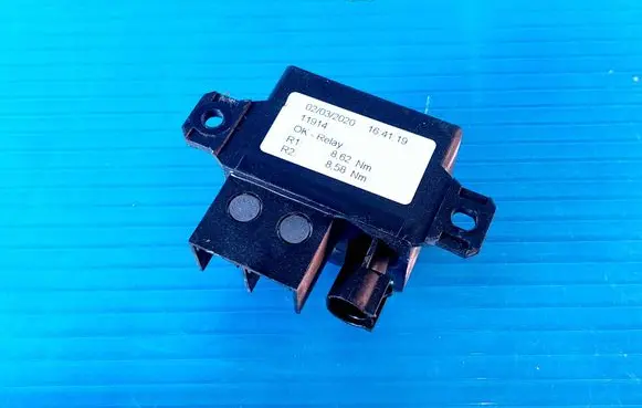 LEVC TX Coolant fan relay V23132 858N 11914