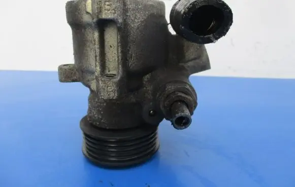 Ford Mondeo MK II Power steering pump