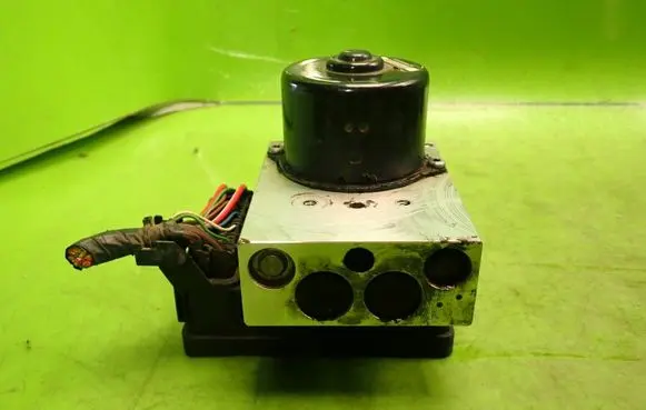 Volvo S60 ABS Pump 