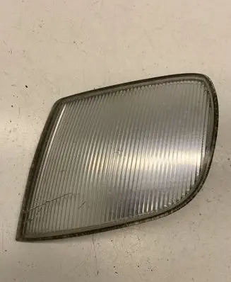 Volkswagen PASSAT B4 Front reflector 3A0941067