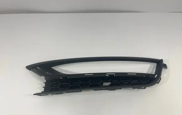 Volkswagen PASSAT B7 USA Front bumper lower grill 561853665A