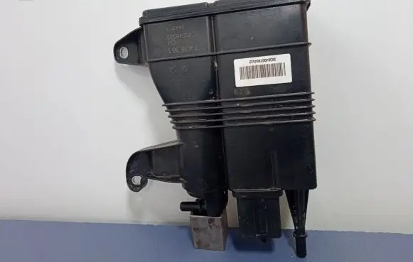 BMW 1 F40 Active carbon filter fuel vapour canister 7476383