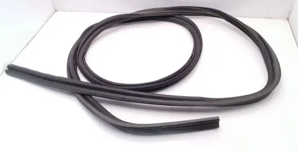 Chrysler Grand Voyager V Trunk rubber seal (body) 