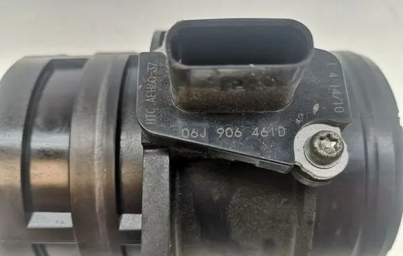 Audi A4 S4 B8 8K Mass air flow meter 06J906461D